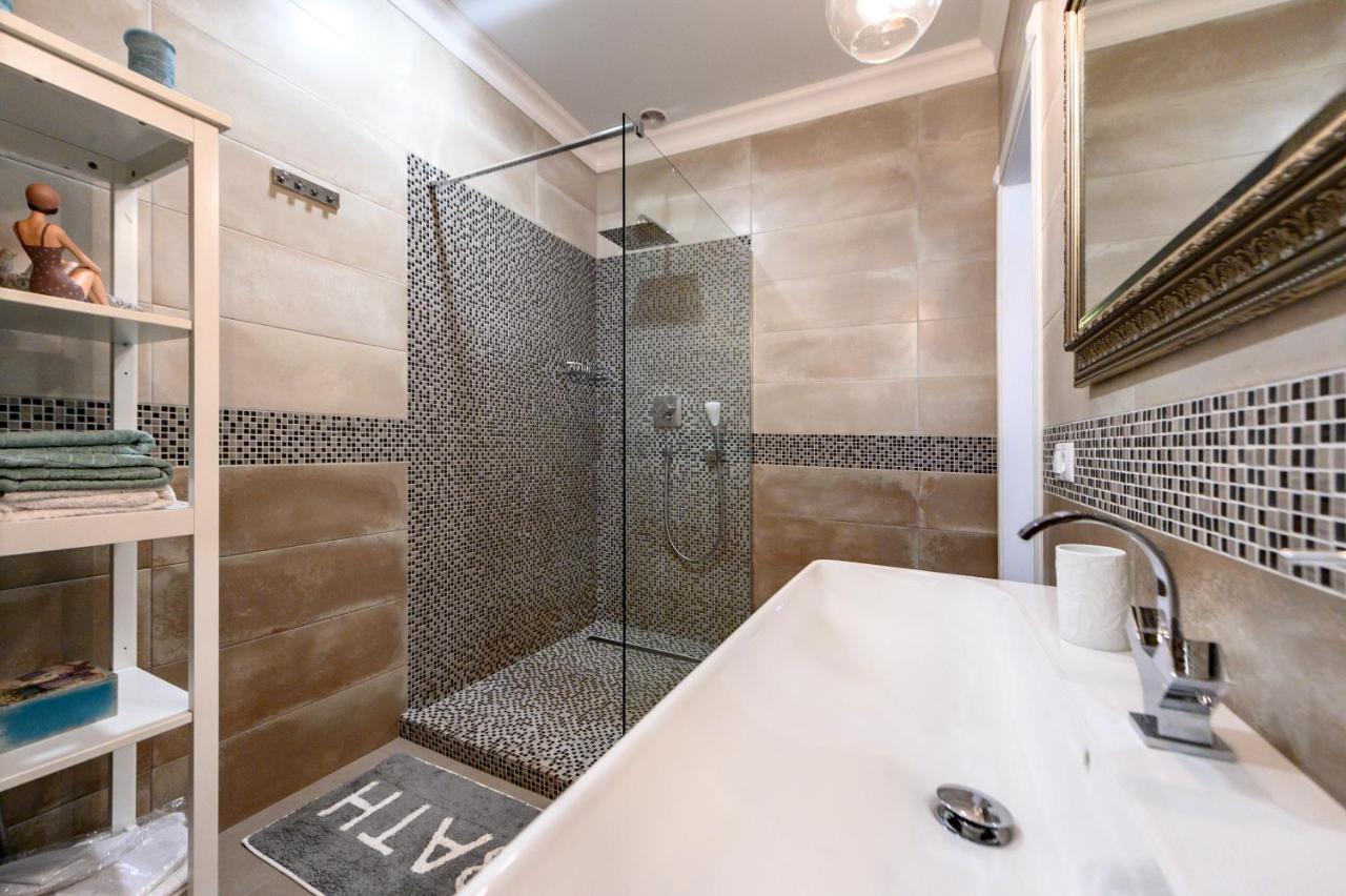 אודסה Arkadia Plaza Design Apartment מראה חיצוני תמונה